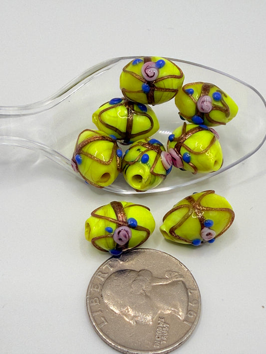 Glass Oval Yellow-Green 12x16mm 1pc