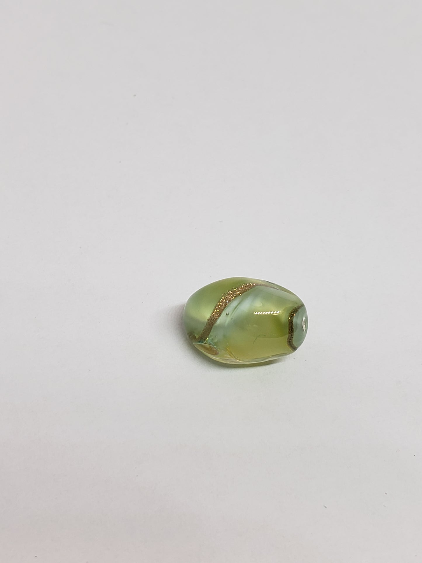 Glass Oval Soft Lime 12x16mm 1pc