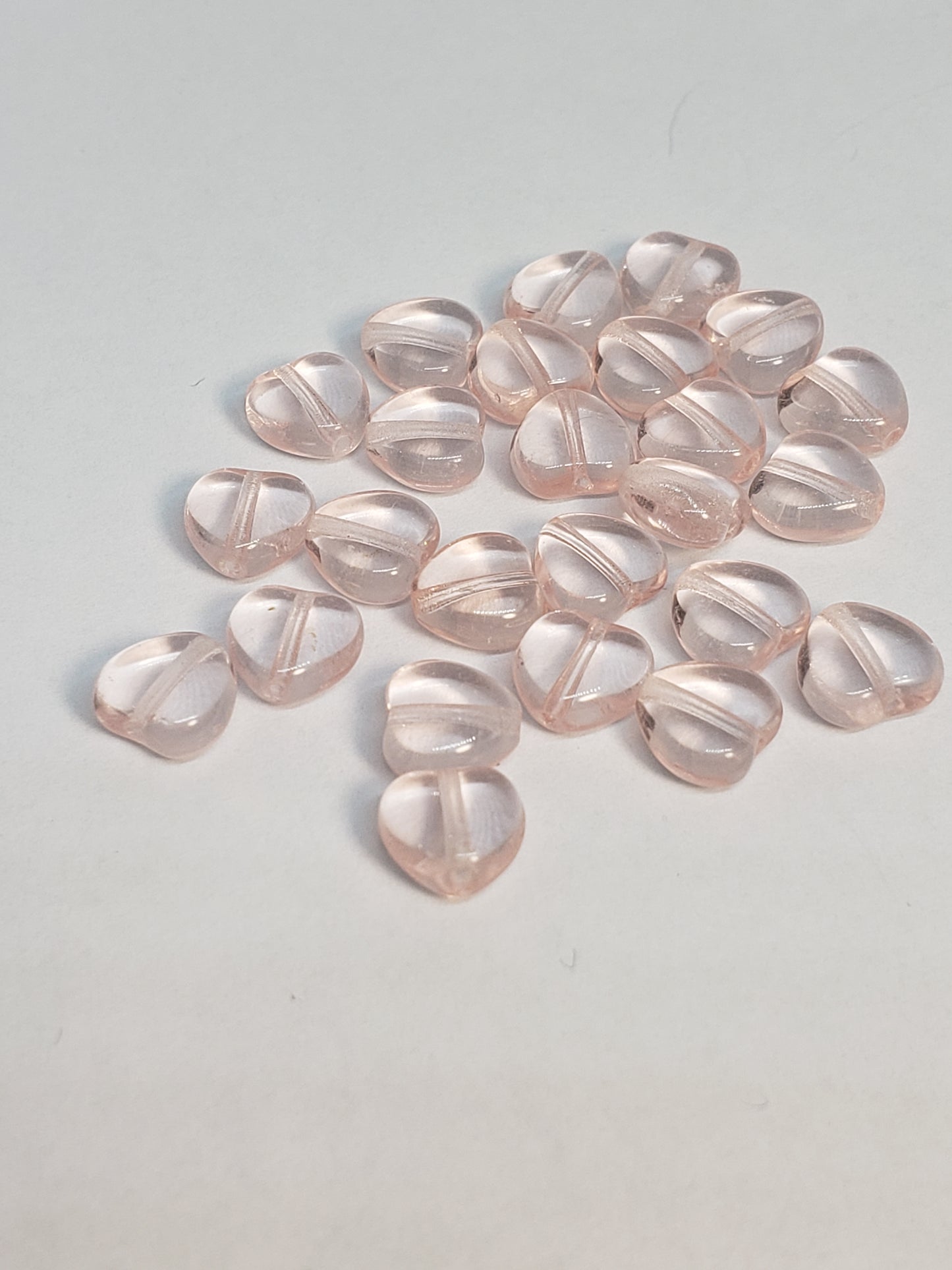 Hearts Transparent Pink glass 8mm 24pcs