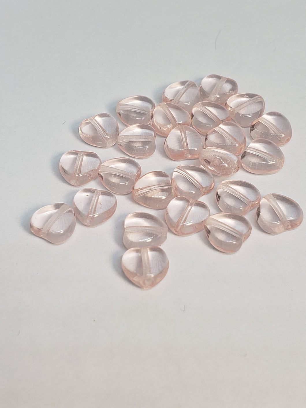 Hearts Transparent Pink glass 8mm 24pcs