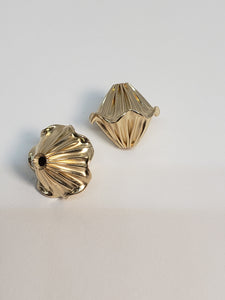 16.5mm Medium Scallop Bead 2pcs