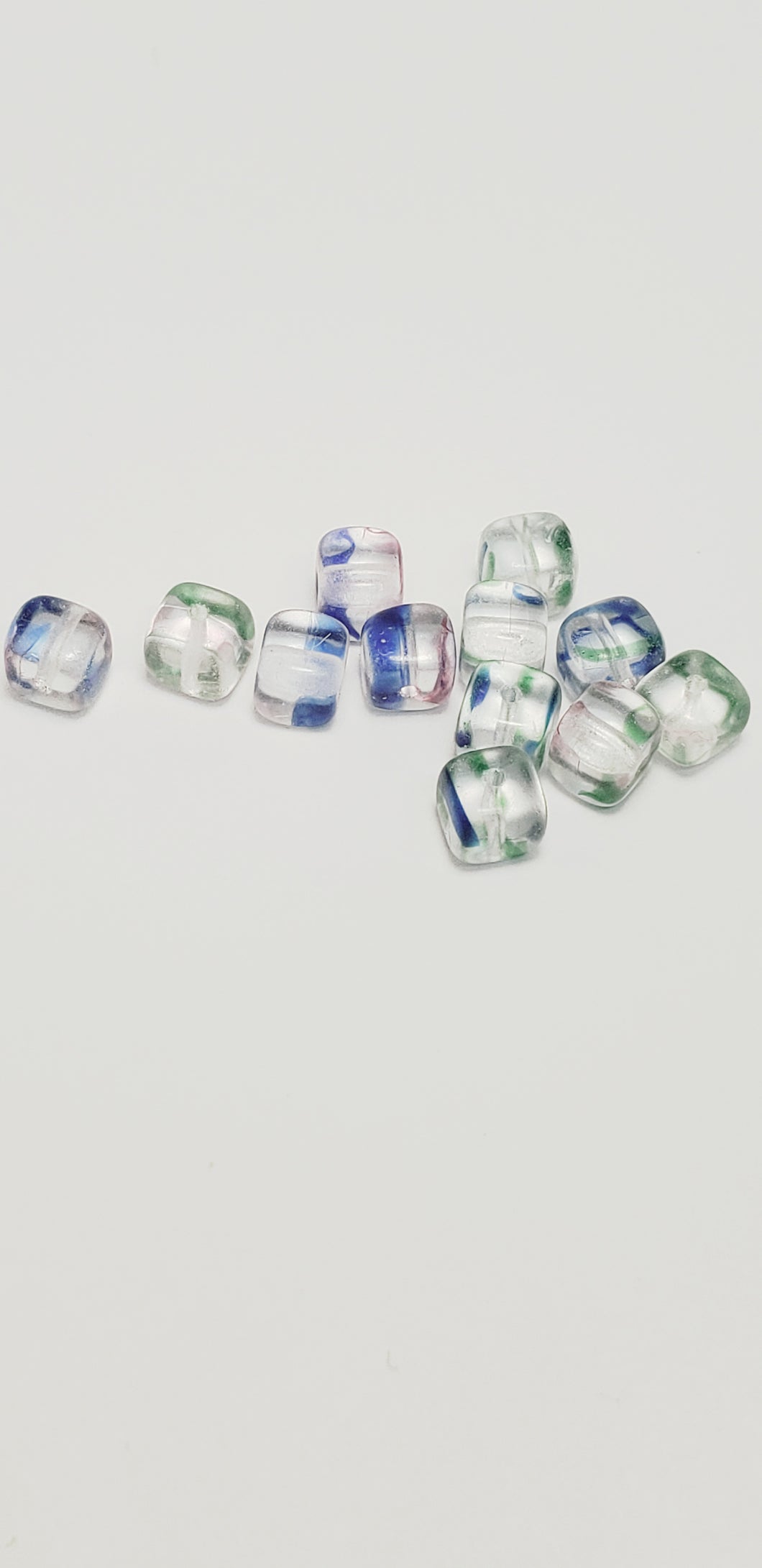 Candy Stripe 5x7mm Glass Cube 12pk